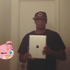 Meet your Posher, Efrain