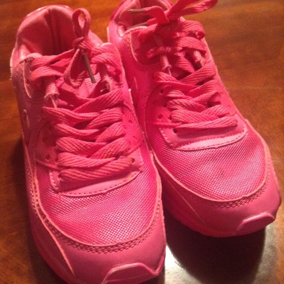 Pink nike air max