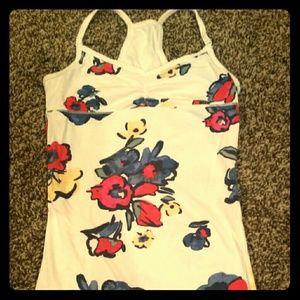 White flower tank top