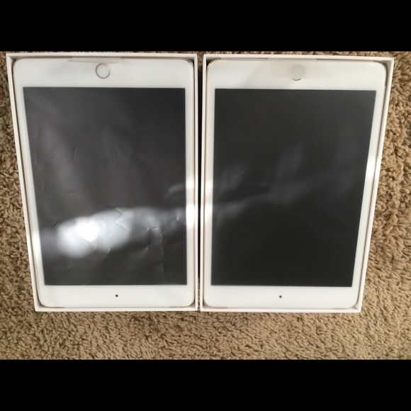 Apple IPad - Picture 2 of 4
