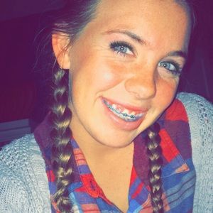 Meet your Posher, Mia