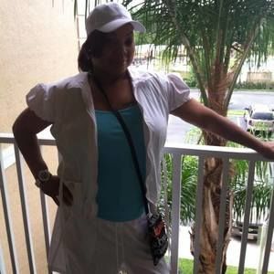 Meet your Posher, Angelique