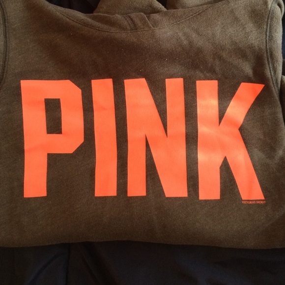 Super Soft Gray VS Pink Hoodie 💕