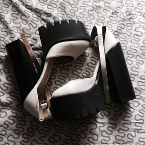 FINAL PRICE‼️ GOING BACK IN CLOSET‼️