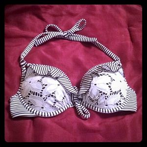 NWOT VS gorgeous pushup bikini top