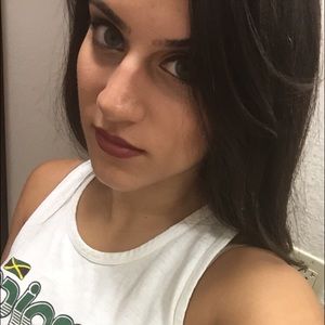 Meet your Posher, Janel