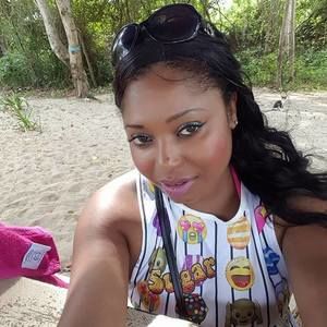 Meet your Posher, Racquel terry