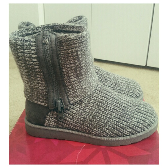 Grey Knitted Uggs
