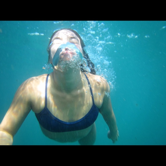 Meet your Posher, Madison - Picture 2 of 2