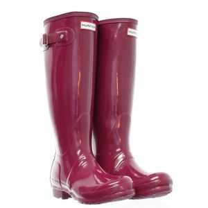 BRAND NEW tall Hunter rain boots in color Violet