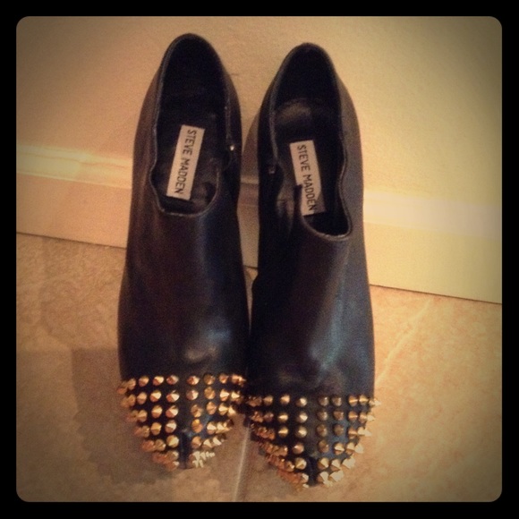 Steve Madden booties with gold spikes