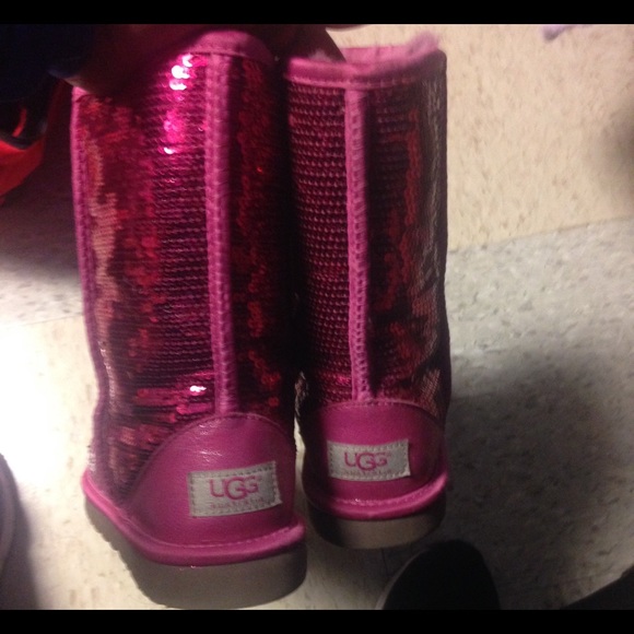 PINK SPARKLE UGGS 💖 - Picture 2 of 4