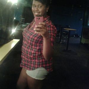 Meet your Posher, Brittney