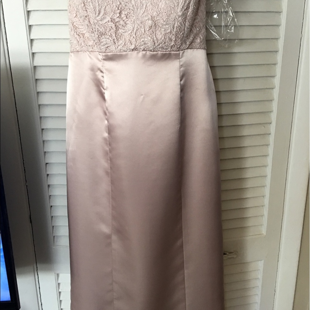 blushpink Gown ensemble wcream fur, &accessories - Picture 3 of 8