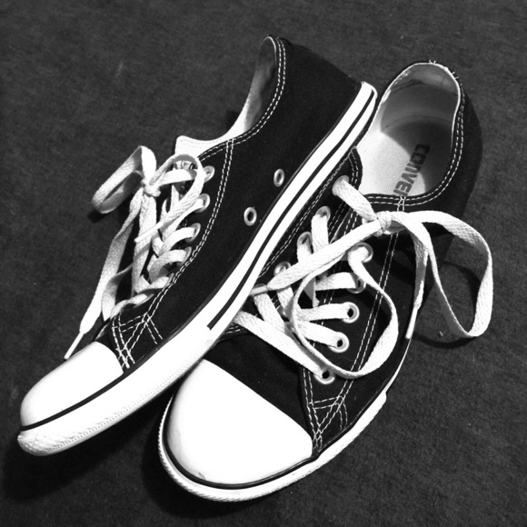 Black converse
