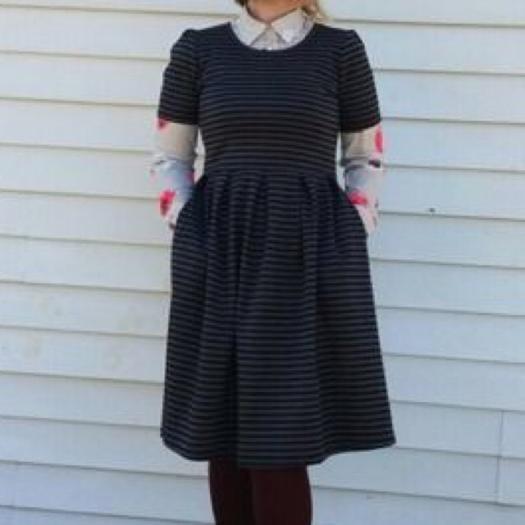 Black Dress: Stripped Pattern Size XL