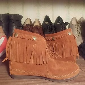 Minnetonka moccasin ankle boots!