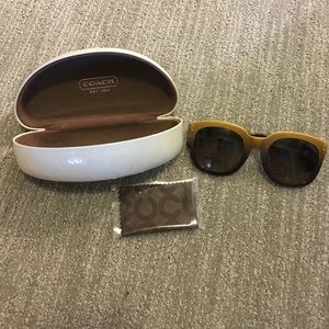 New Coach Havana Sunglasses with case and cloth