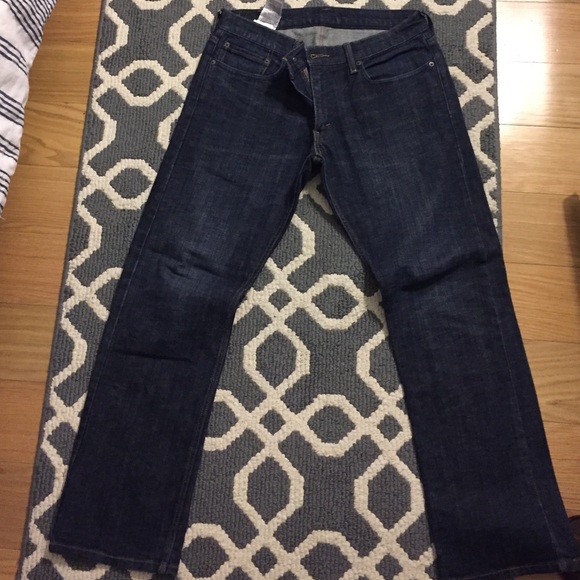 SOLD! Levis denim jeans, boy cut 32 x 30