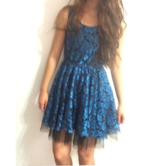 Blue shinny dress - Picture 2 of 4