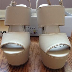 Nude Chunky Heel - Size 7 ( Brand New )