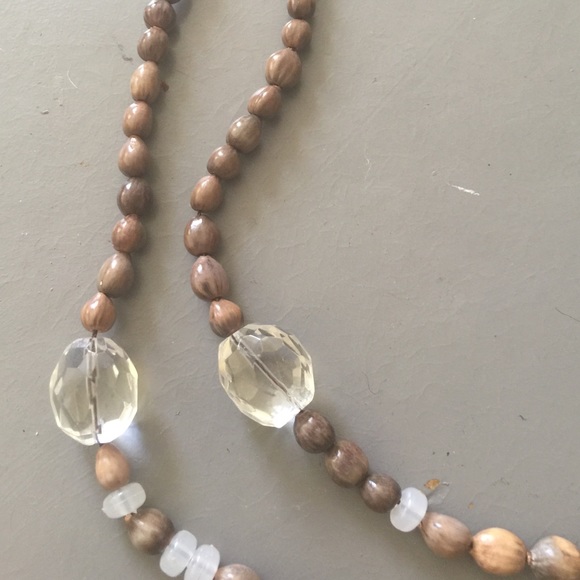 Brown Banana Republic necklace - Picture 2 of 4