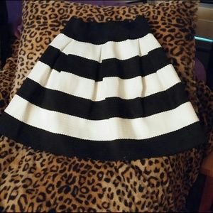 Black & white skirt