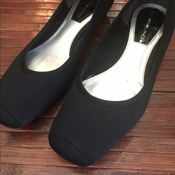 Bandolino comfy black ballet flats