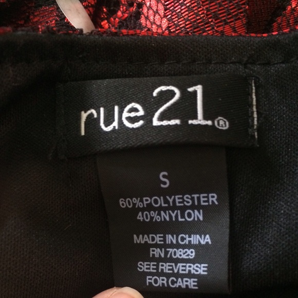 Shinny red dress! - Picture 4 of 4