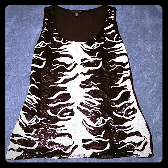 Sleeveless shirt