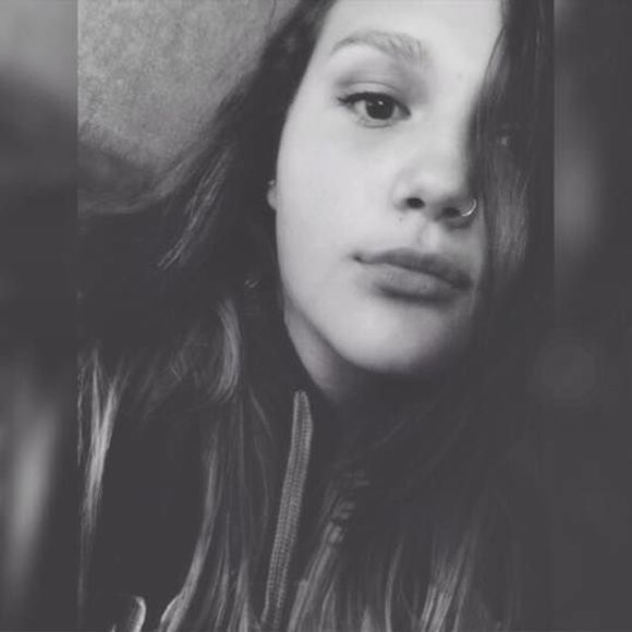 Meet your Posher, Caitlin