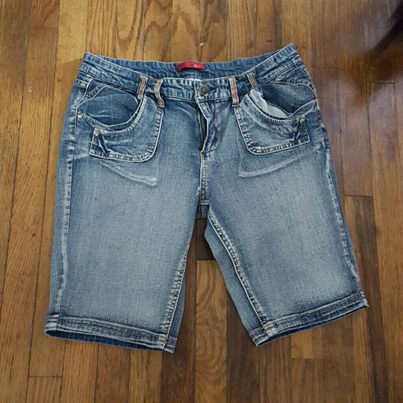 Mid thigh shorts