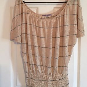 Barely worn cute cinched top