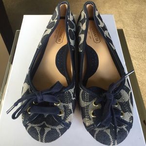 Coach Closed Toe Blue Jean Flats Size 6