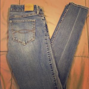 Abercrombie and Fitch skinny jeans -size 6R