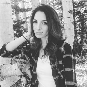 Meet your Posher, Larissa
