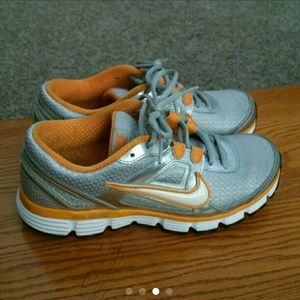 Ladies 6.5 Nike's