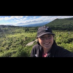 Meet your Posher, Kayla