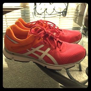 Asics 10.5 women's running shoes
