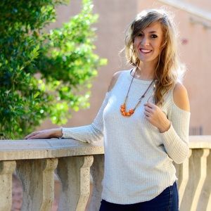 NWT!! Thermal Shoulder Cut Out Top