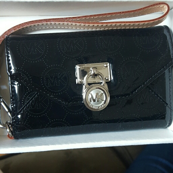**SOLD** IPHONE 4S Case - Picture 2 of 4