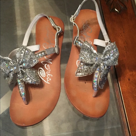 Naughty monkey flats