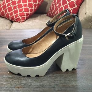 Aldo black and white ankle strap platform heels
