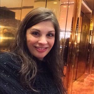 Meet your Posher, Angela