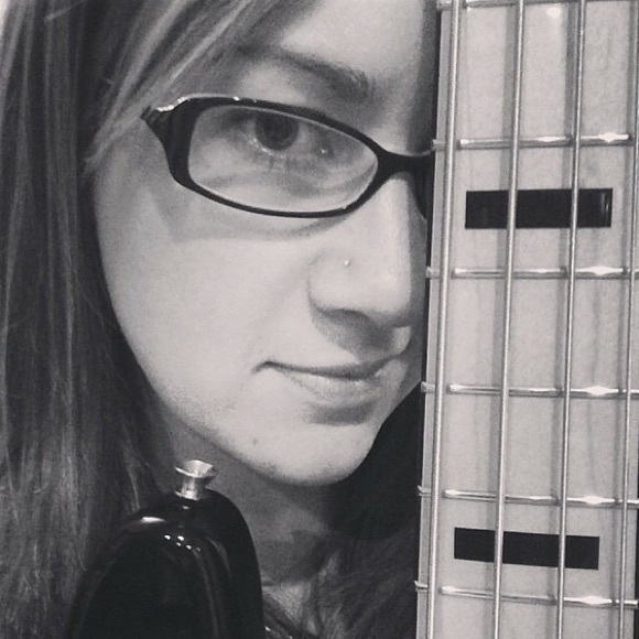 Meet your Posher, Kerry❤️🎸🎉 - Picture 2 of 4