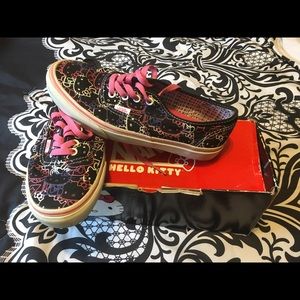 Vans 'Hello Kitty Edition'