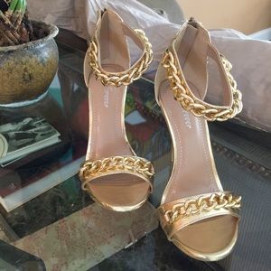 Women's gold chain high heel shoes
