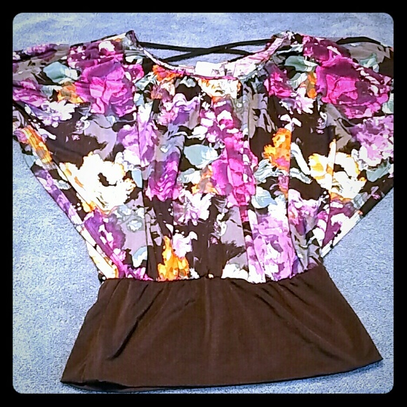 Floral batwinged shirt