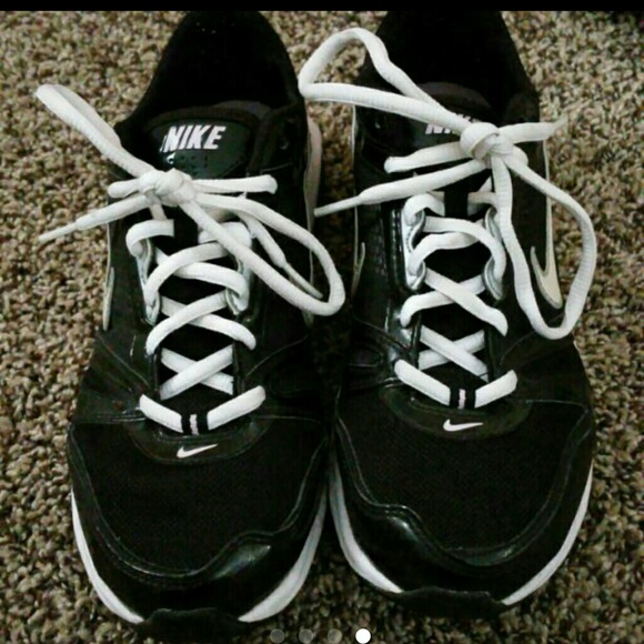 FINAL PRICE. LADIES 7 Nike's