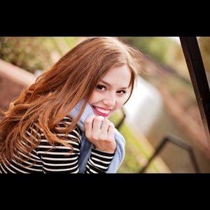 Meet your Posher, Lauren